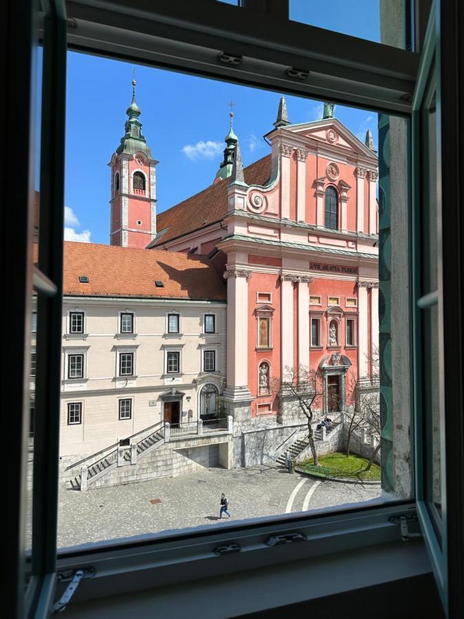 Triple Bridge Ljubljana Apartment ภายนอก รูปภาพ