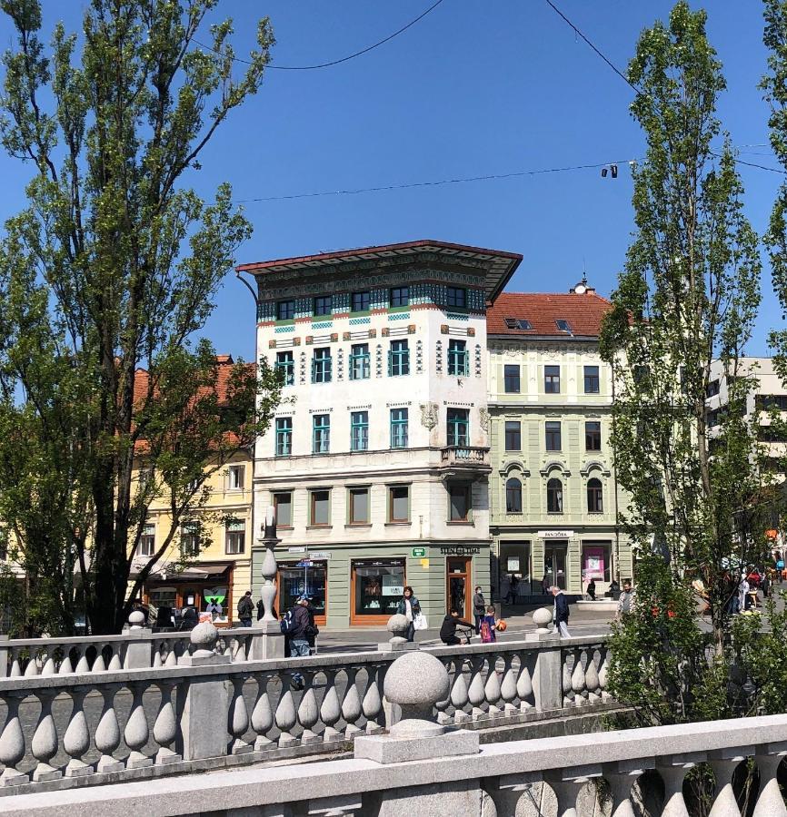 Triple Bridge Ljubljana Apartment ภายนอก รูปภาพ