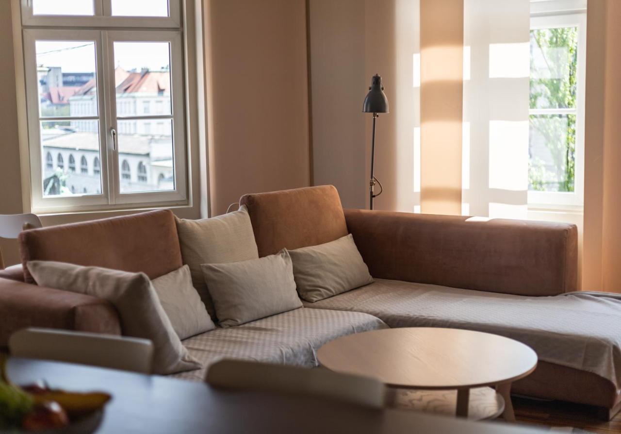 Triple Bridge Ljubljana Apartment ภายนอก รูปภาพ