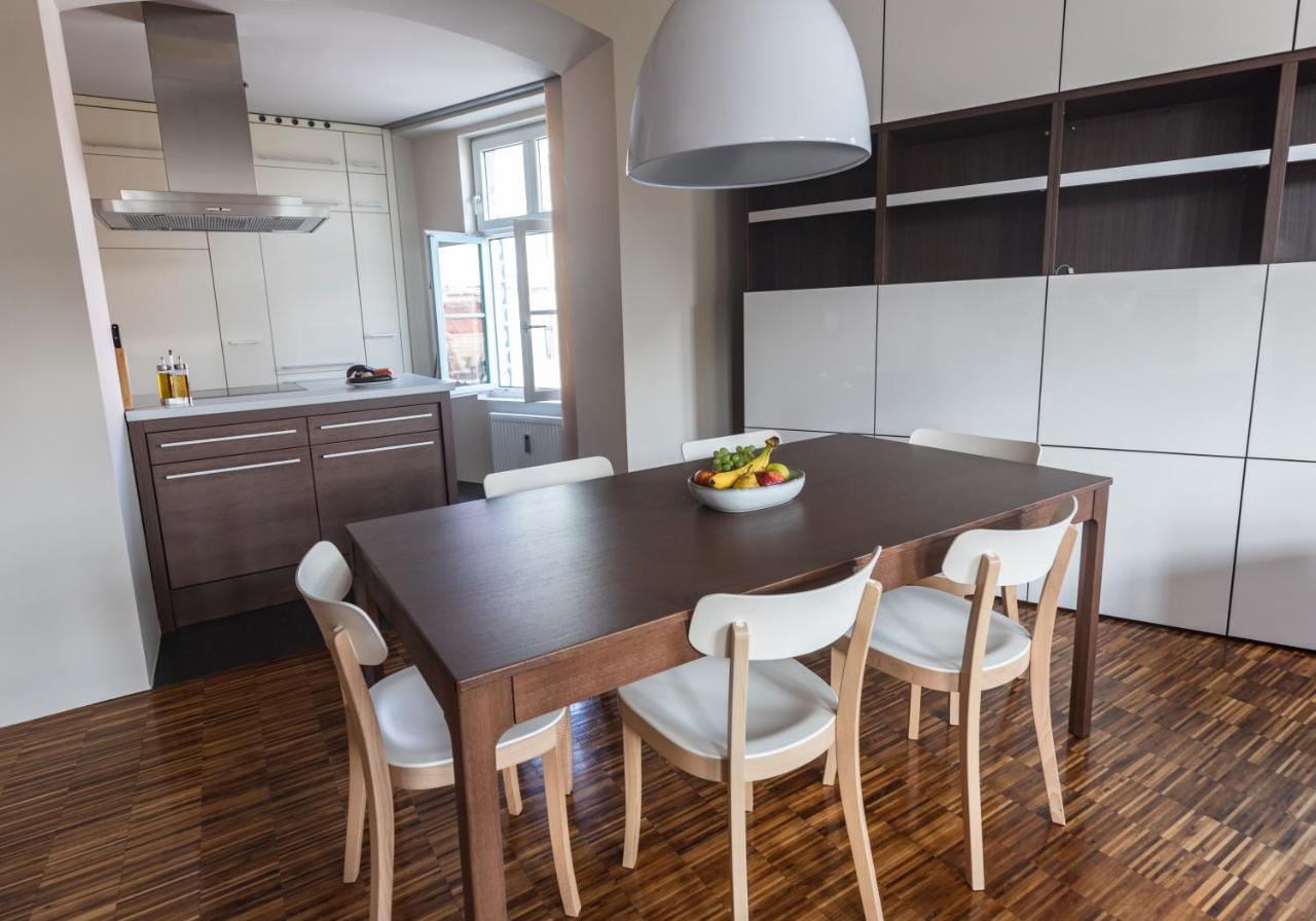 Triple Bridge Ljubljana Apartment ภายนอก รูปภาพ