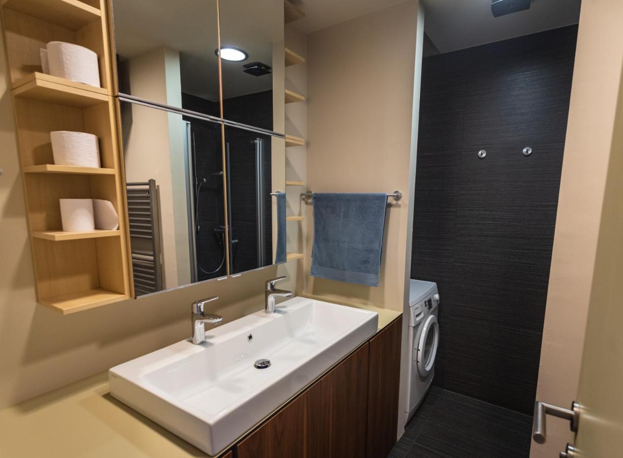 Triple Bridge Ljubljana Apartment ภายนอก รูปภาพ