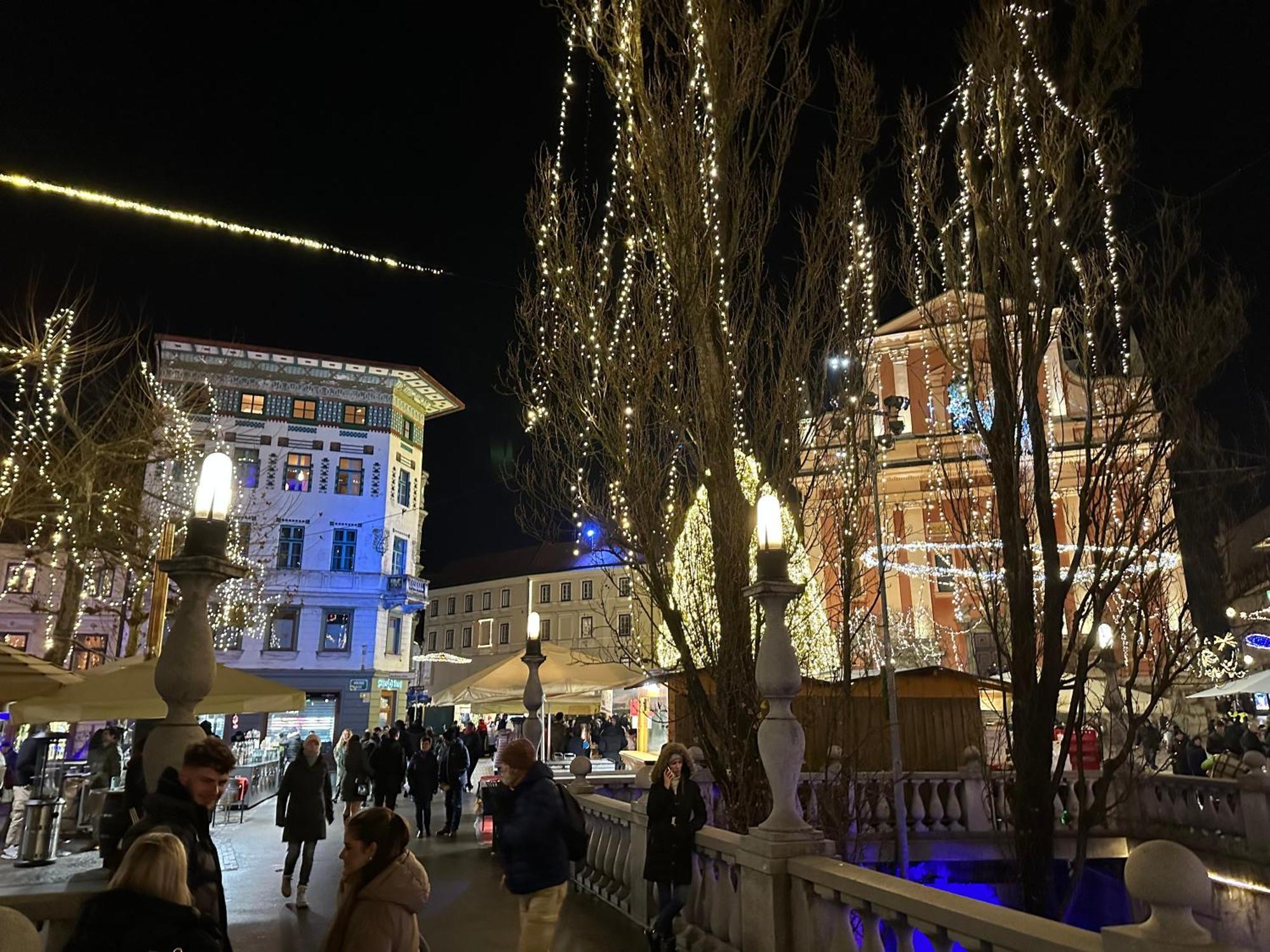 Triple Bridge Ljubljana Apartment ภายนอก รูปภาพ
